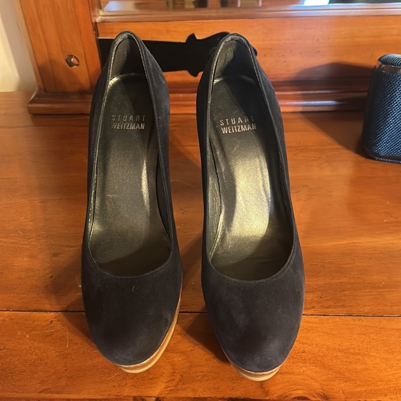 Stuart Weitzman Heels. - Picture 2 of 5